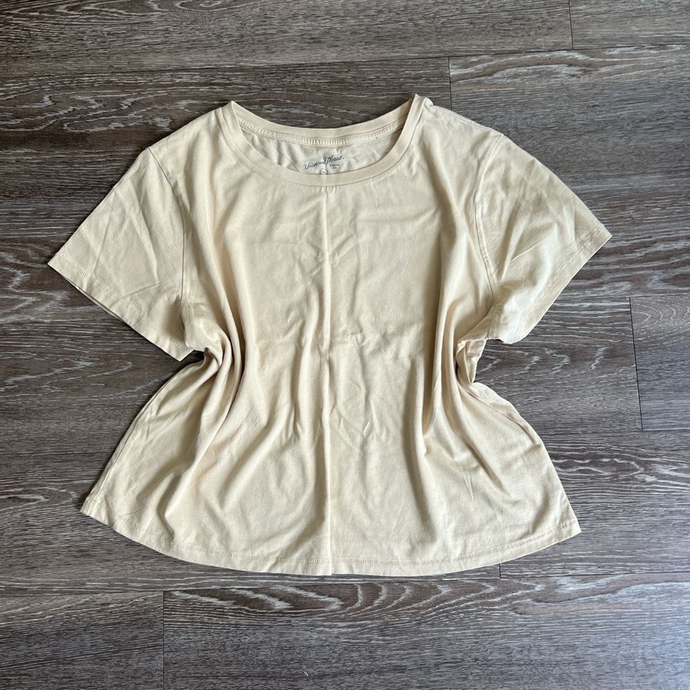 Universal Thread Cream Relaxed Short Sleeve T-Shirt